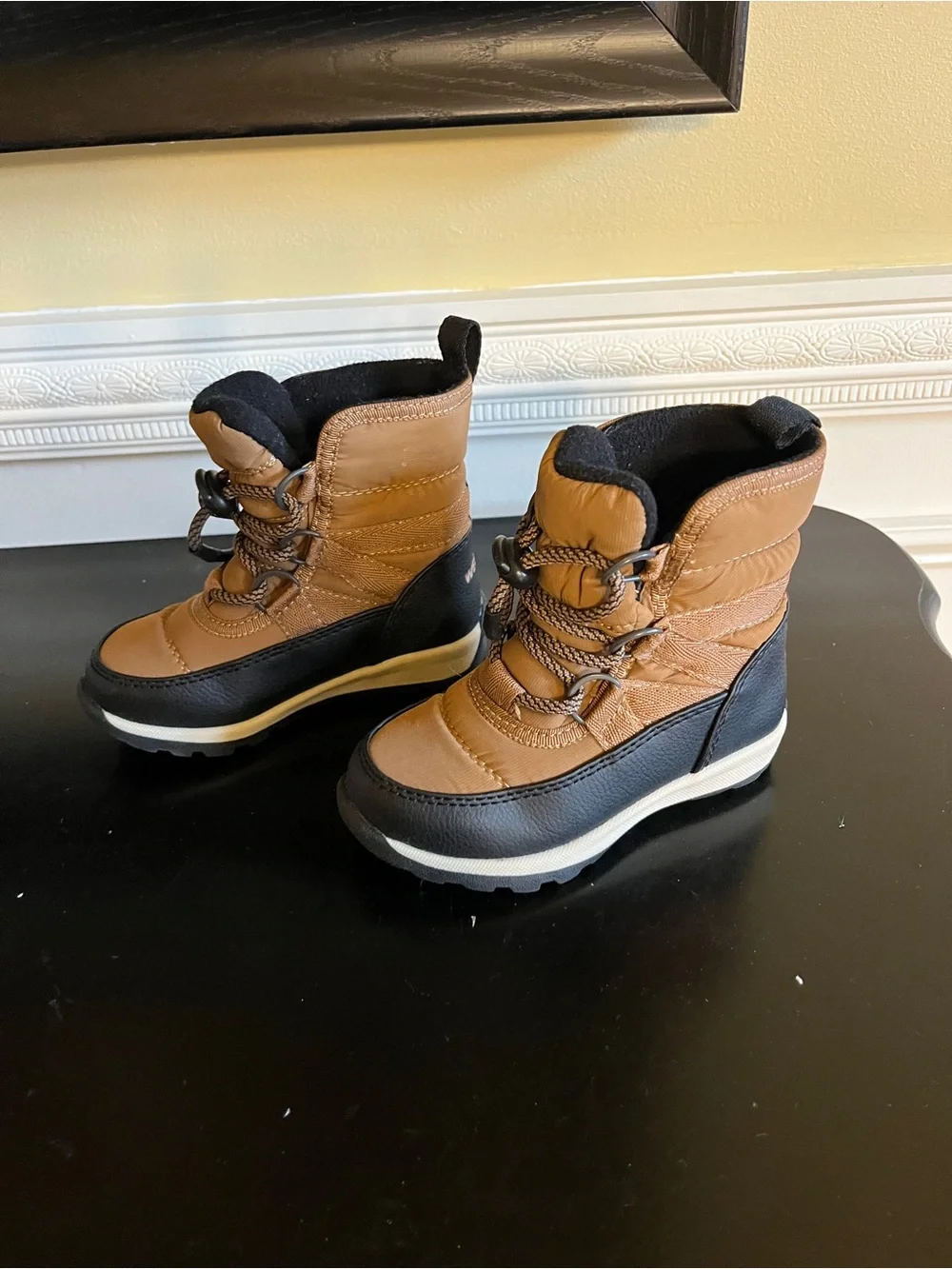 NEW Weestep toddler snow boots size 7 water-resistant upper and  toggle lace